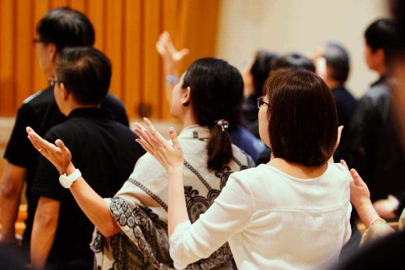 靠主剛強